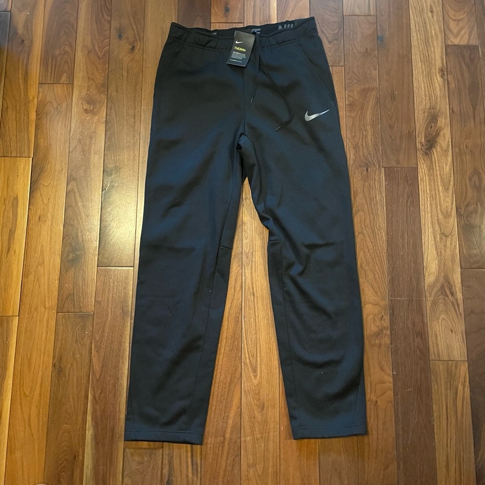 Nike dri fit therma straight leg sweats